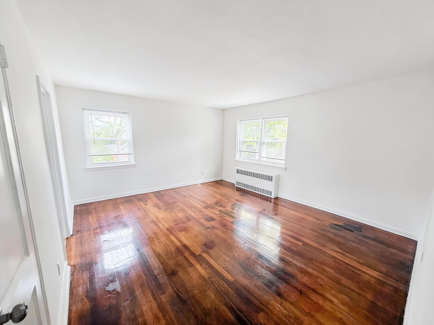 Kingston Apartment: 83-144 Fairmont Ave