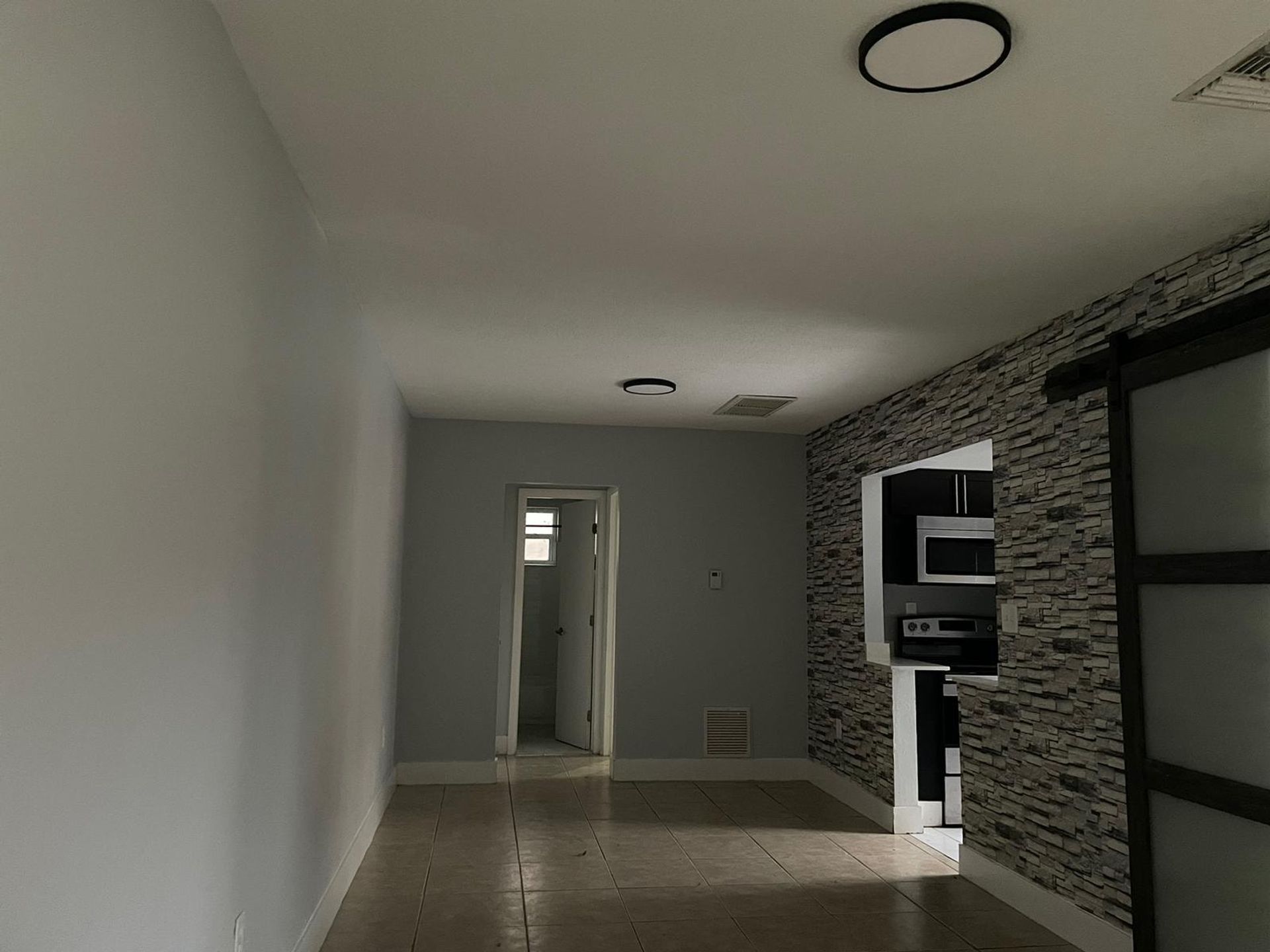 Miramar Apartment: 7200 Pembroke Road