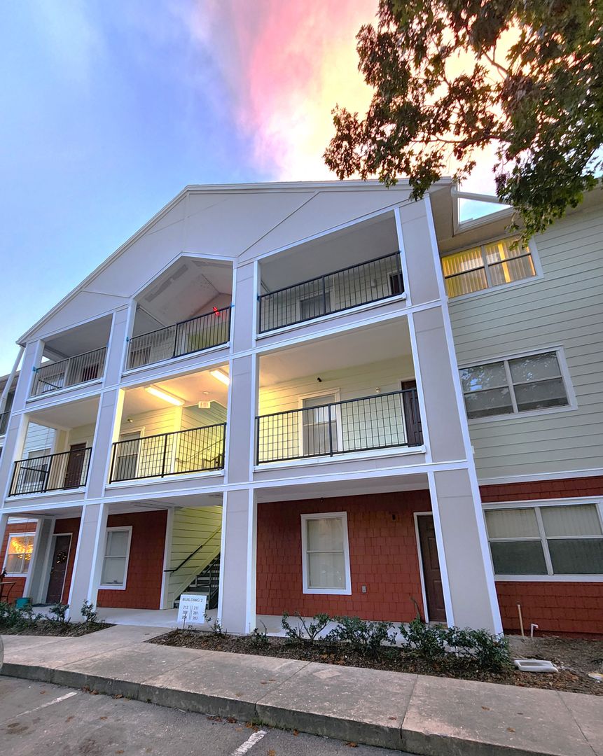 Gainesville Condo: 2360 SW Archer Road