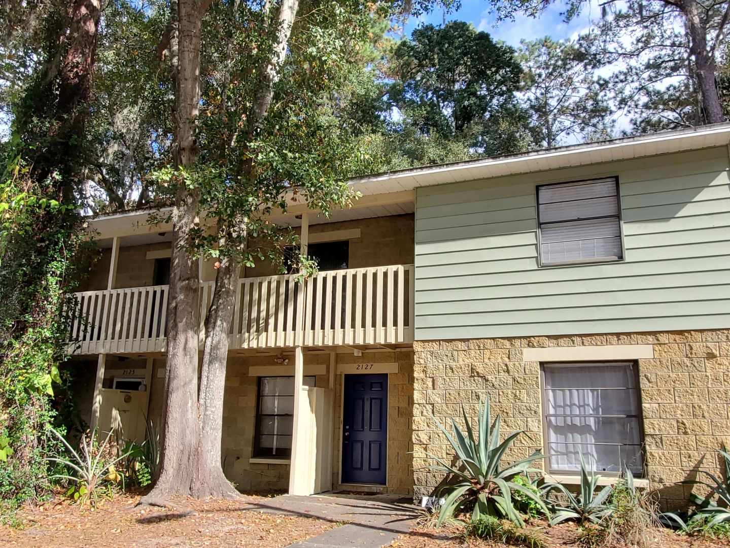 Gainesville Townhome: 2127 SW 39th Drive