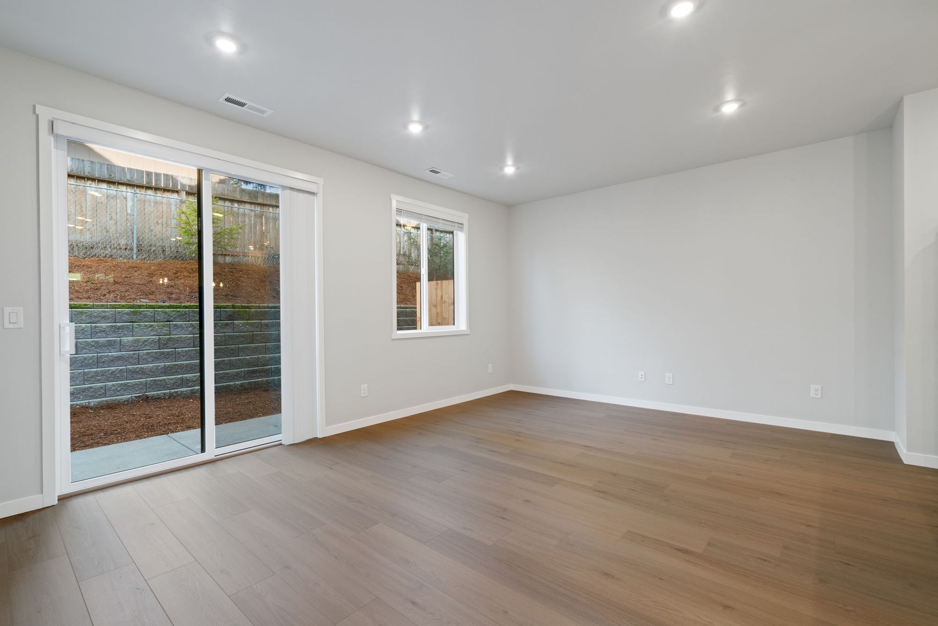 Parkstone Heights 6 of 12