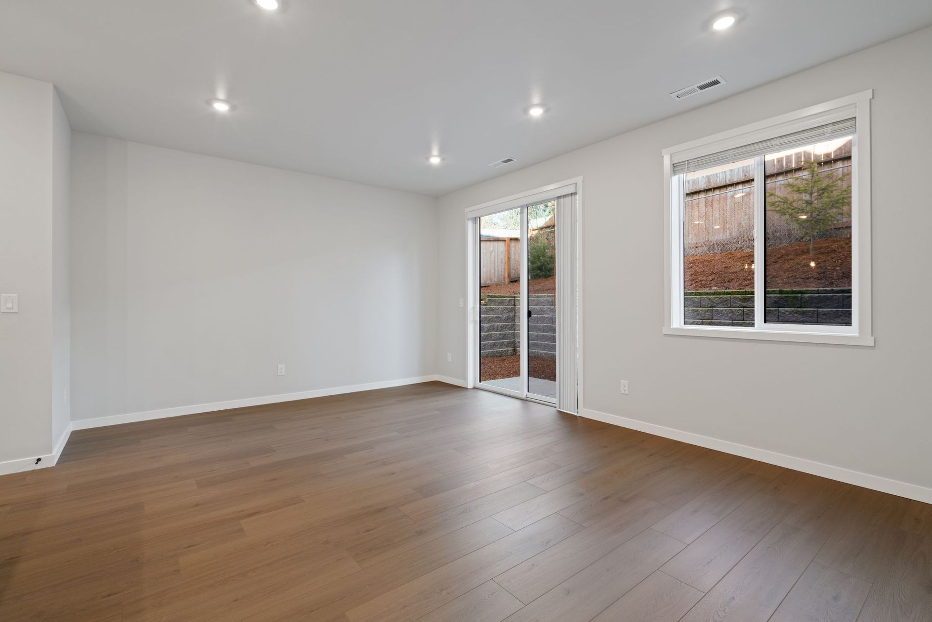Parkstone Heights 7 of 12