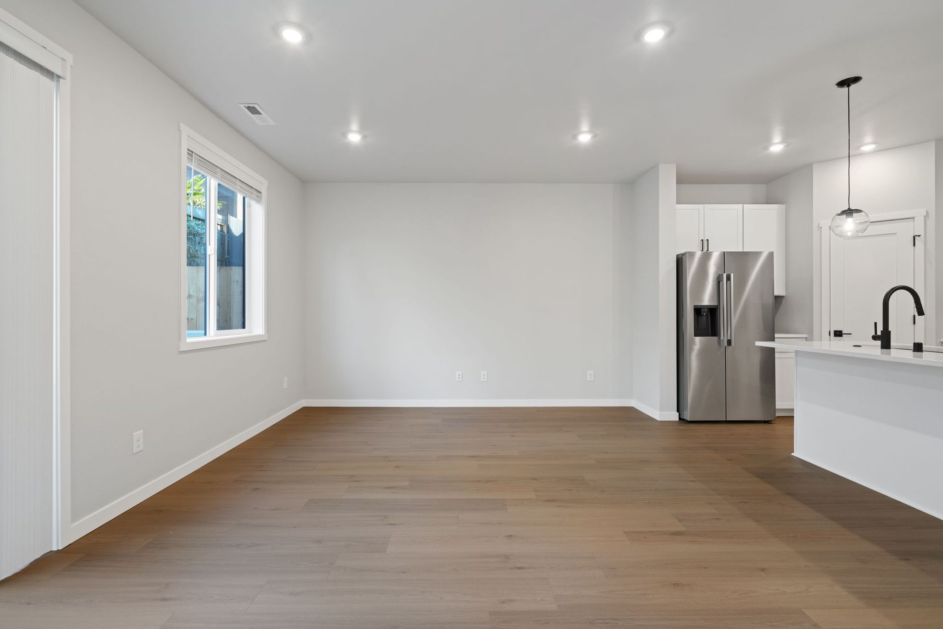 Parkstone Heights 10 of 12