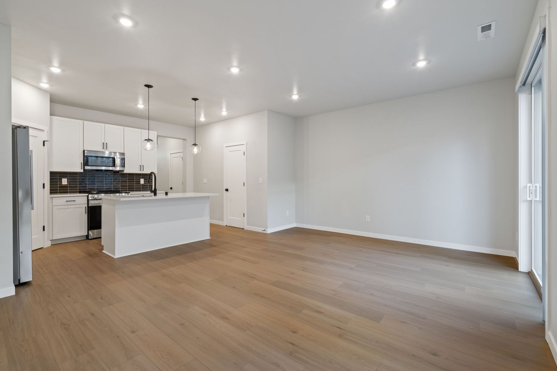 Parkstone Heights 8 of 12