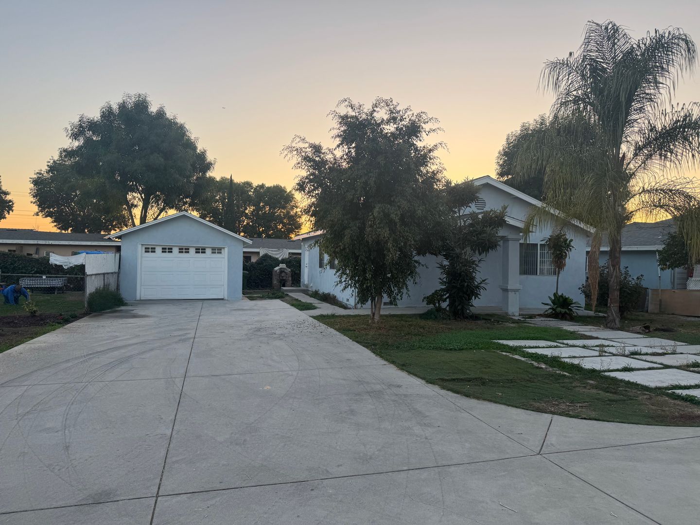 WHITTIER House: 9006 PAINTER AVE.