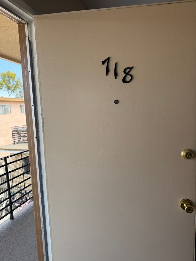 LA HARBRA Apartment: 700 N. MAPLE ST.