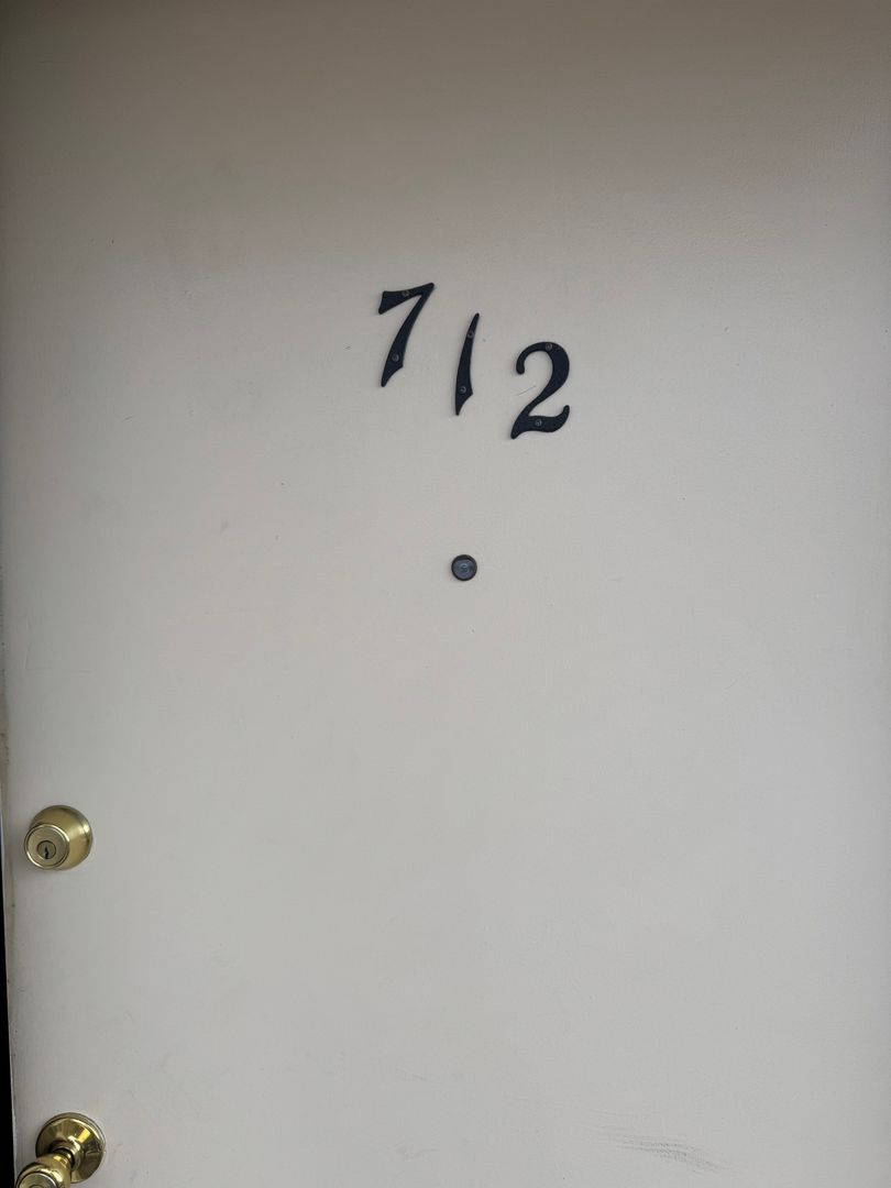 LA HARBRA Apartment: 700 N. MAPLE ST.