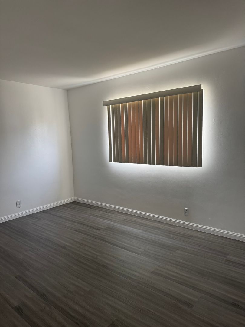 MONTEBELLO Apartment: 840 S. GREENWOOD AVE.