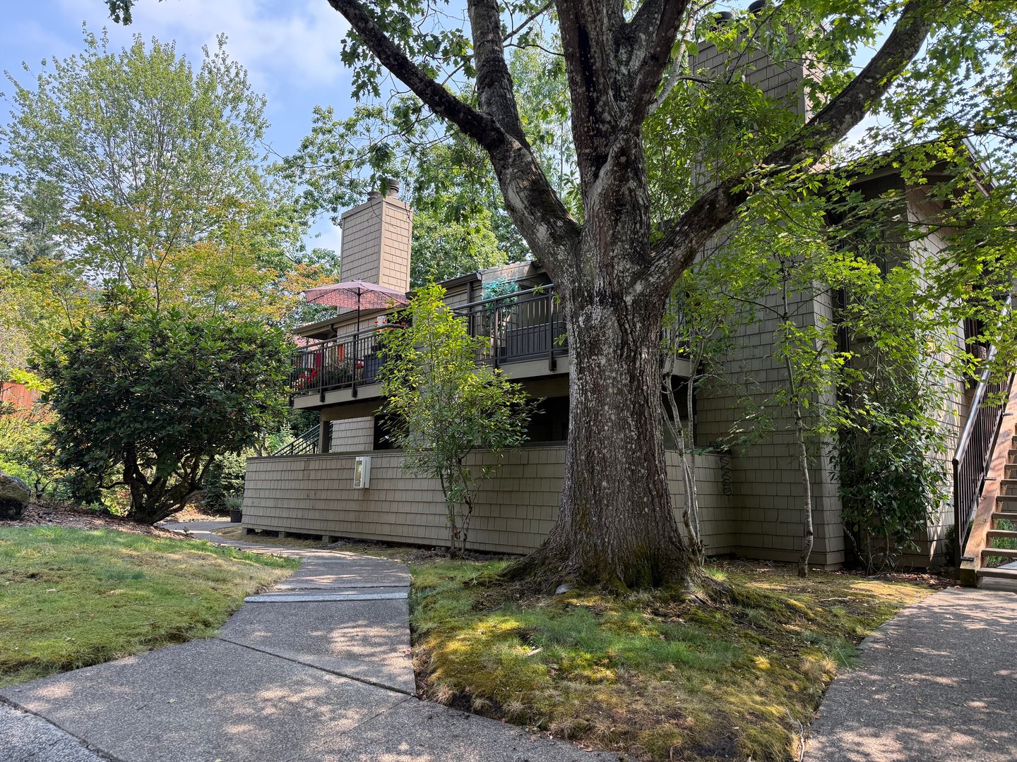 Lake Oswego Condo: 11 Crestfield Ct