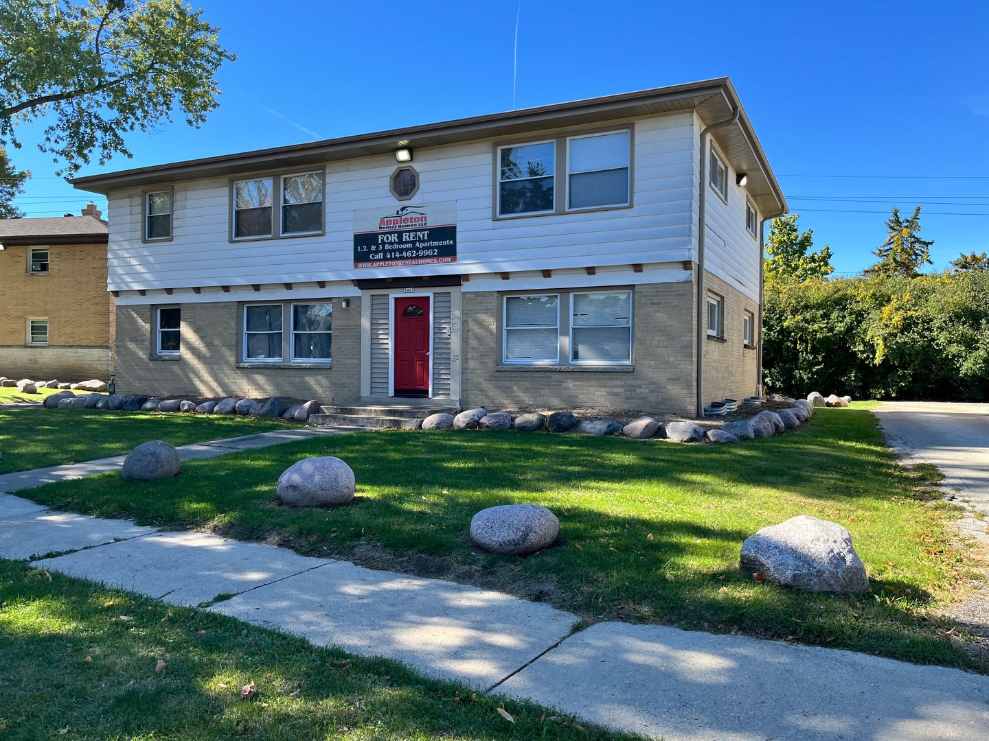 Milwauke Apartment: 5465 N. 83rd St.