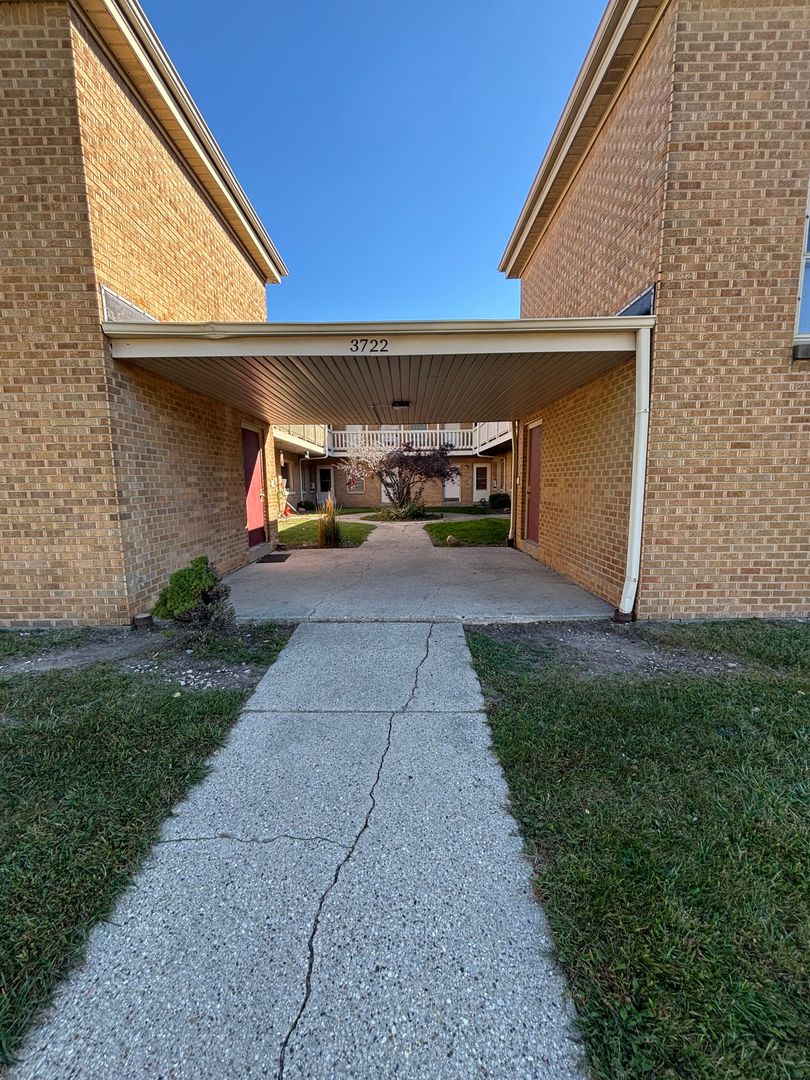 Milwaukee Apartment: 3722 N. 76th Street