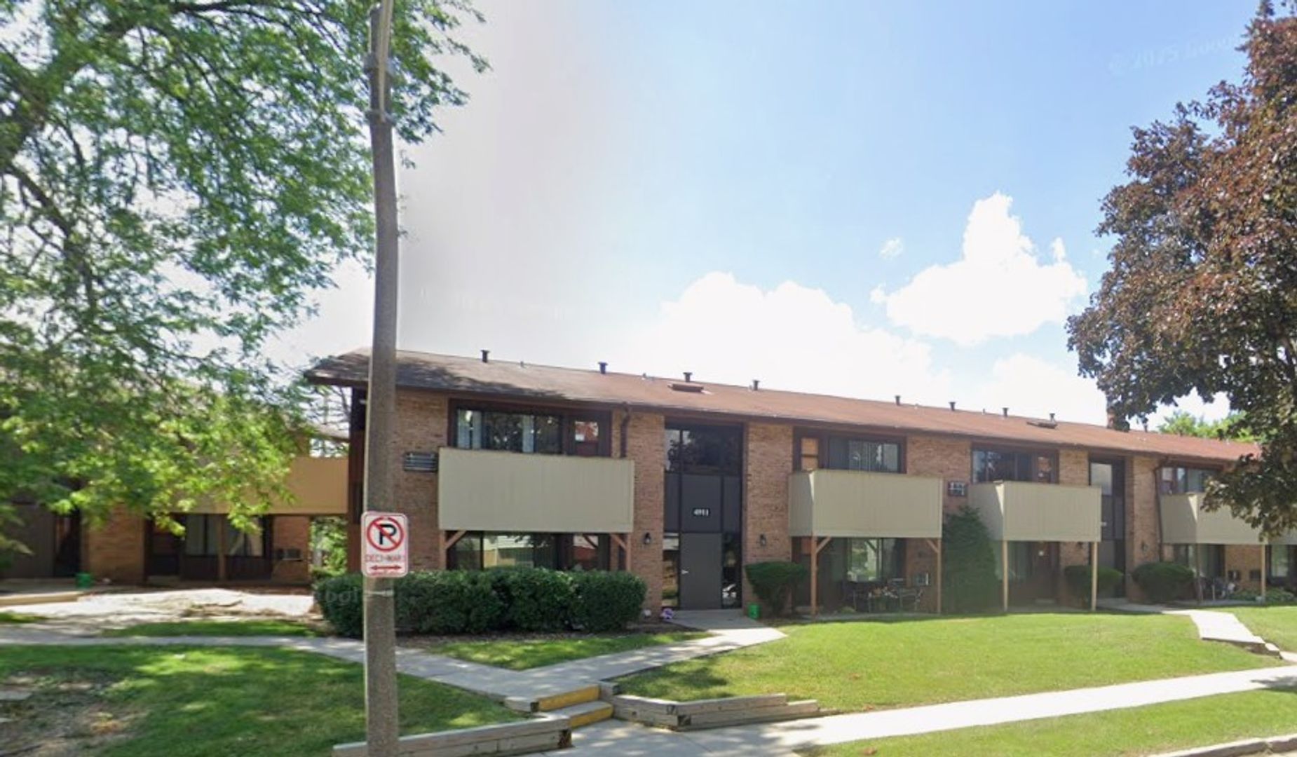 Milwaukee Apartment: 4903-4925 N. 85th St.