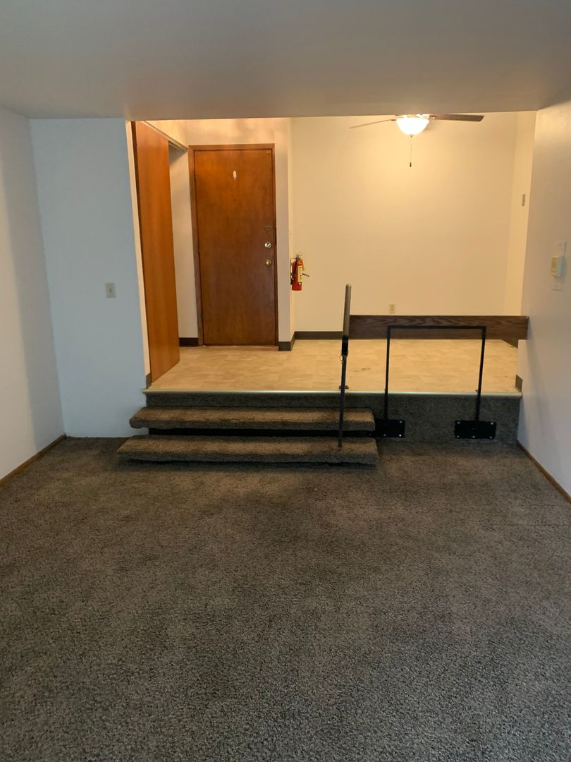 Milwaukee Apartment: 9100-9120 W. Lisbon Ave.