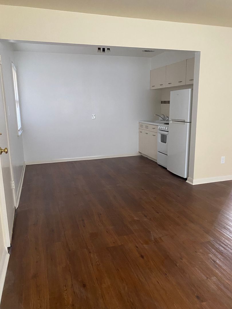 Milwaukee Apartment: 3722 N. 76th Street