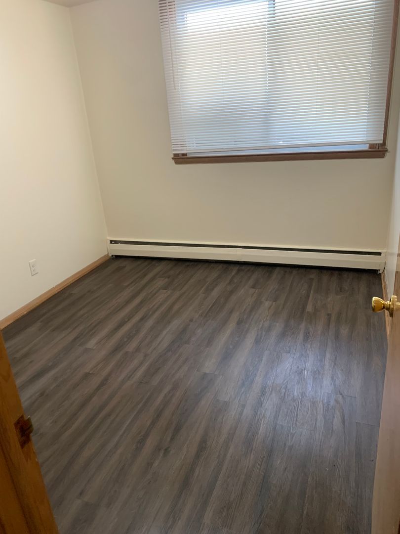 Milwaukee Apartment: 9913 W. Lisbon Ave.