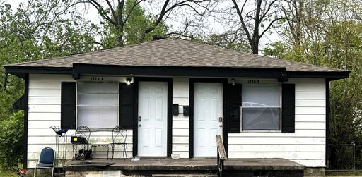 1716B W. Short 17th Street | 2 Bedrooms | 1 Bathroom ~ 1/2 Off 1st Month's Rent Special!!! – photo 1