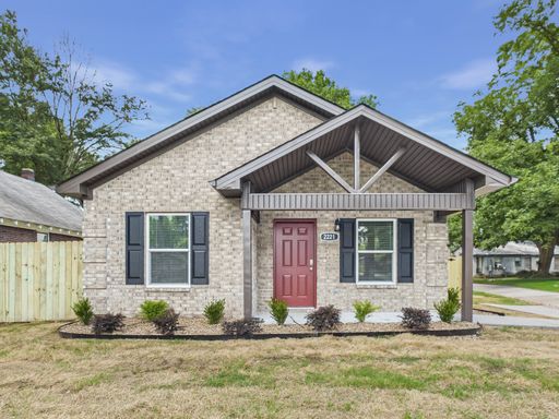 2221 E. Washington Street | 4 Bedrooms | 2 Bathrooms ~ Section 8 Welcome ~ Brand New Construction! – photo 1