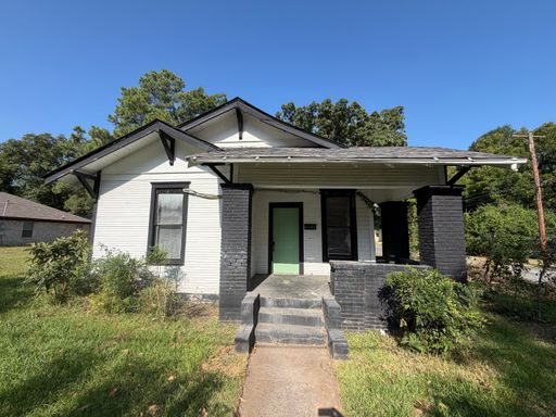 1923 Moss Street | 3 - Bedrooms | 1 - Bathroom ~ Section 8 Welcome ~ – photo 1
