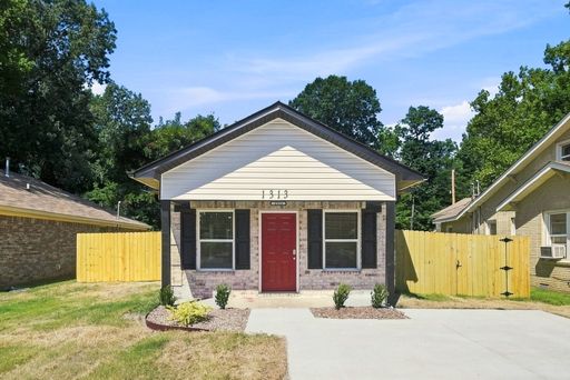 1313 Franklin Street | 4 Bedrooms | 2 Bathrooms *** Brand New Construction!!! *** – photo 1