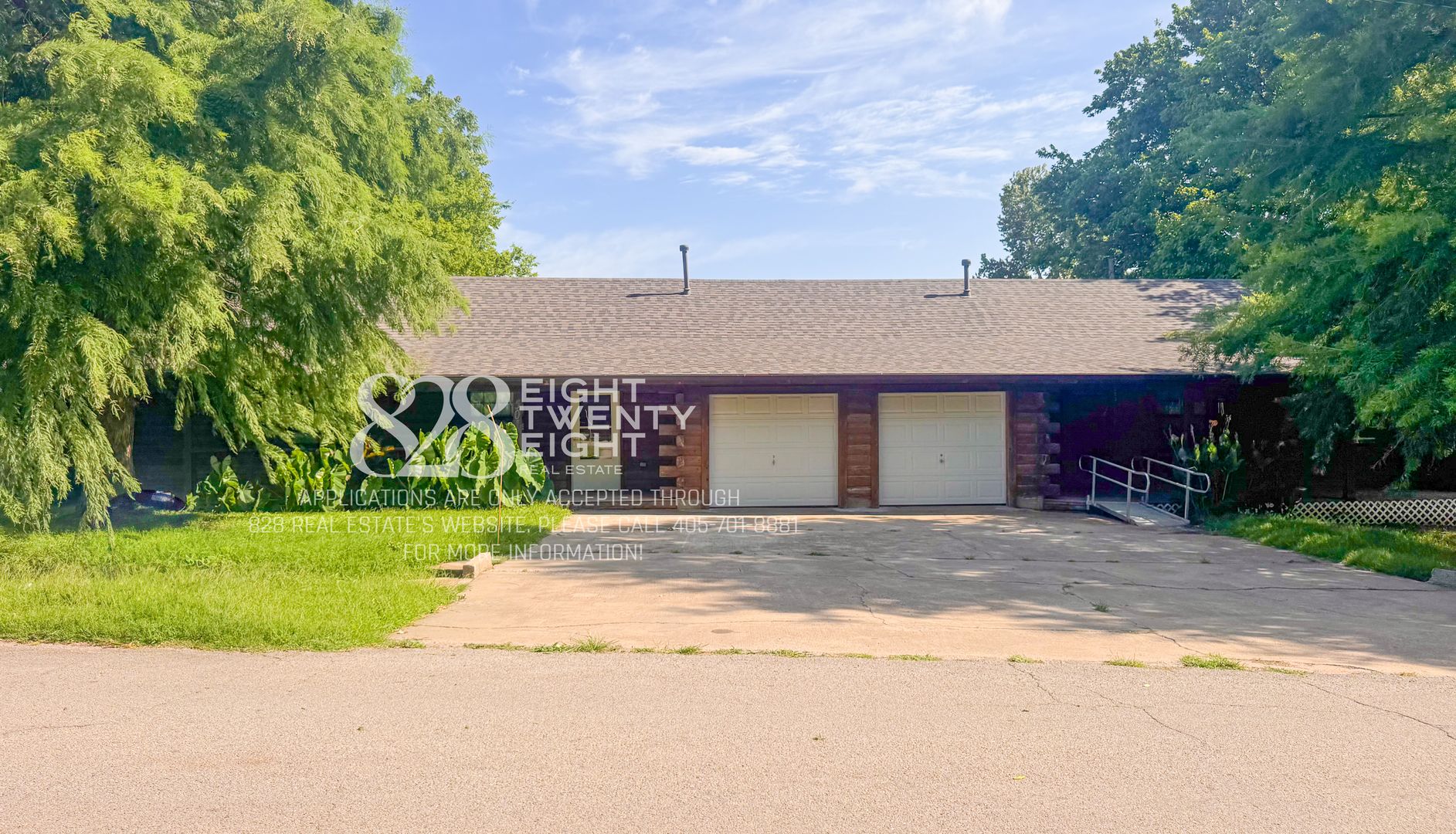 Noble Apartment: Maple Duplex