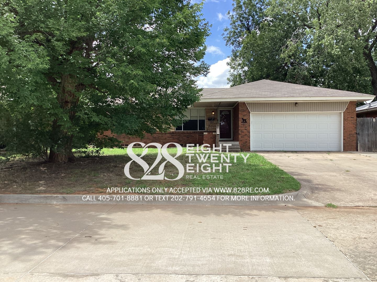Midwest City House: '729 E Bouse Drive