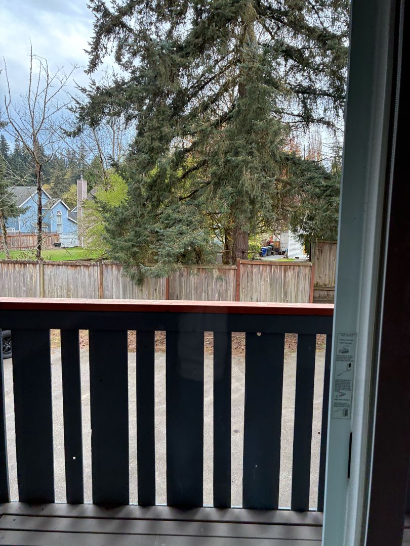 Bothell Apartment: 11119 Woodinville Dr