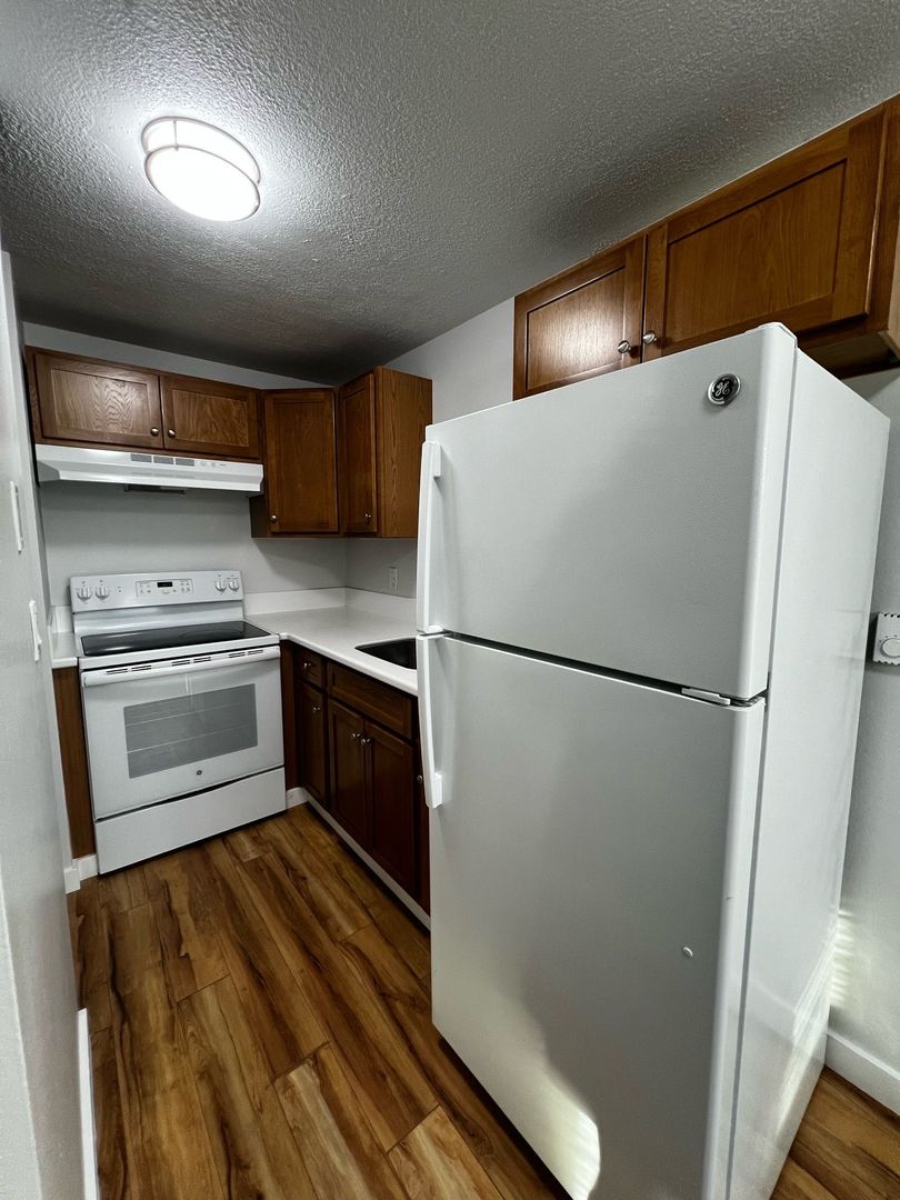 Burien Apartment: 872 SW 135th St