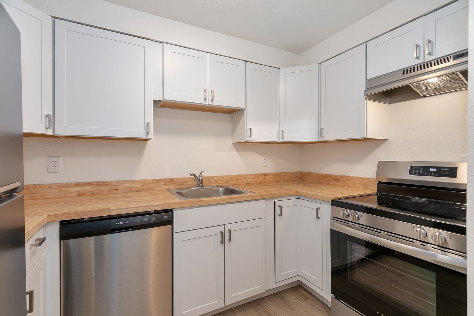Bellingham Apartment: 621 32nd St