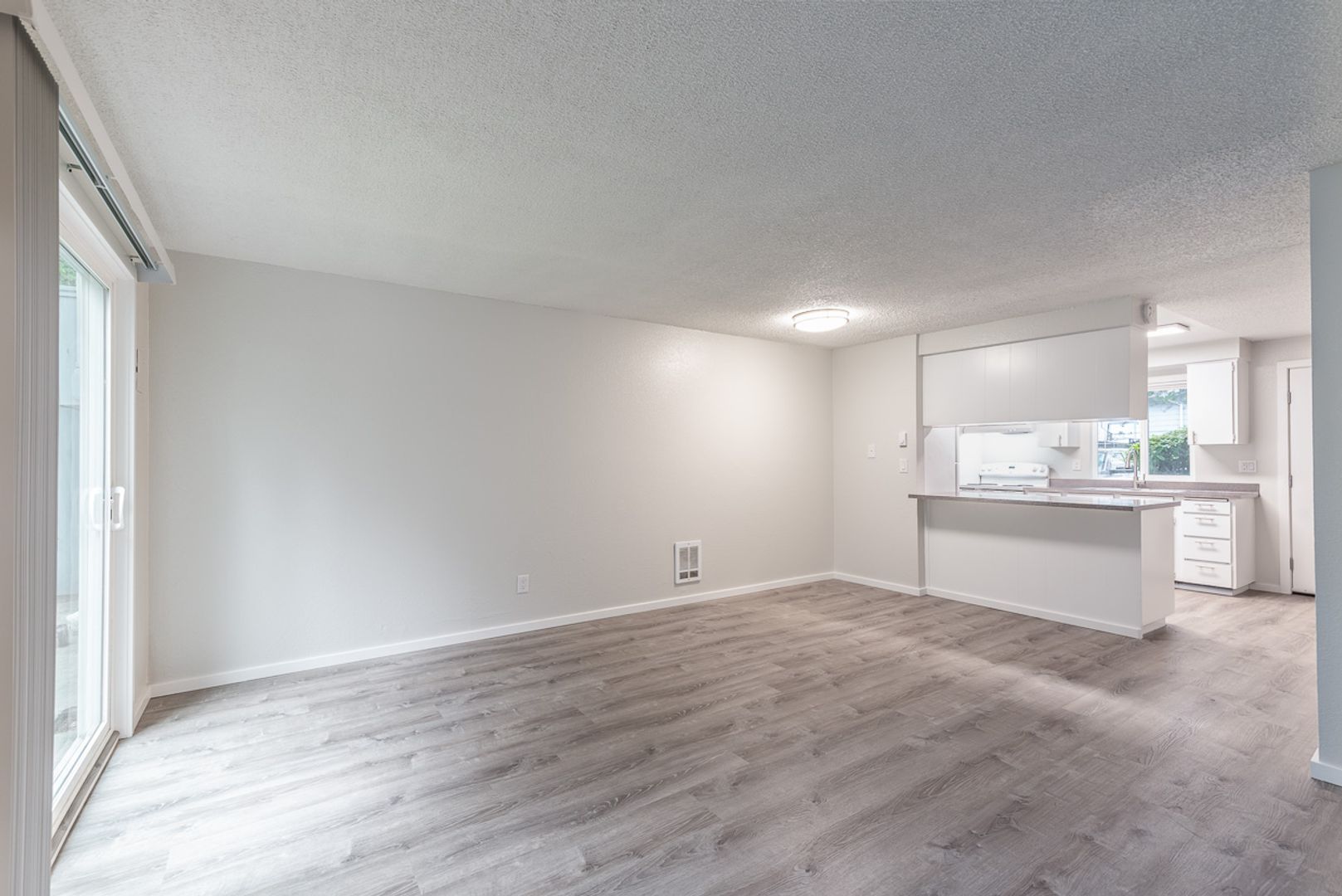 Arlington Apartment: 3207 Smokey Point Dr