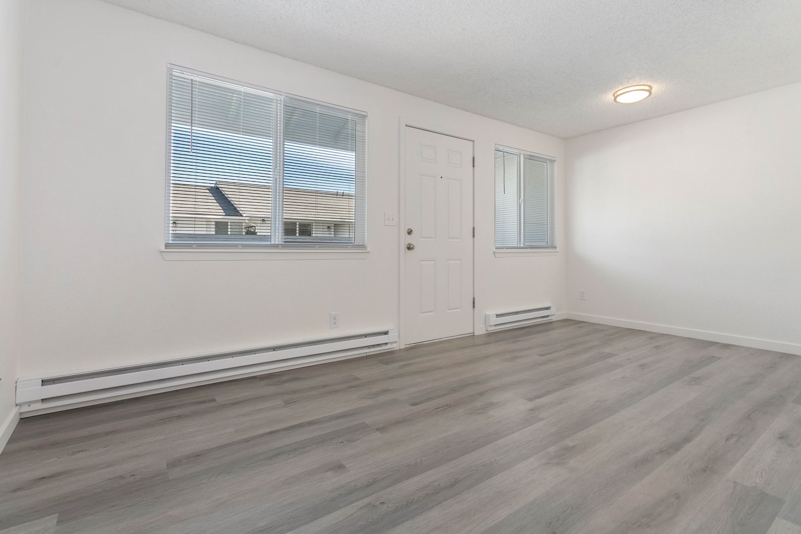 Bellingham Apartment: 621 32nd St