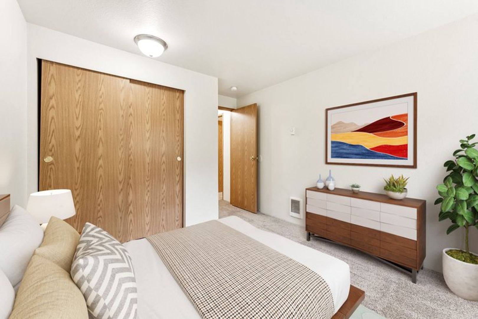 Burien Apartment: 327 S 177th Pl