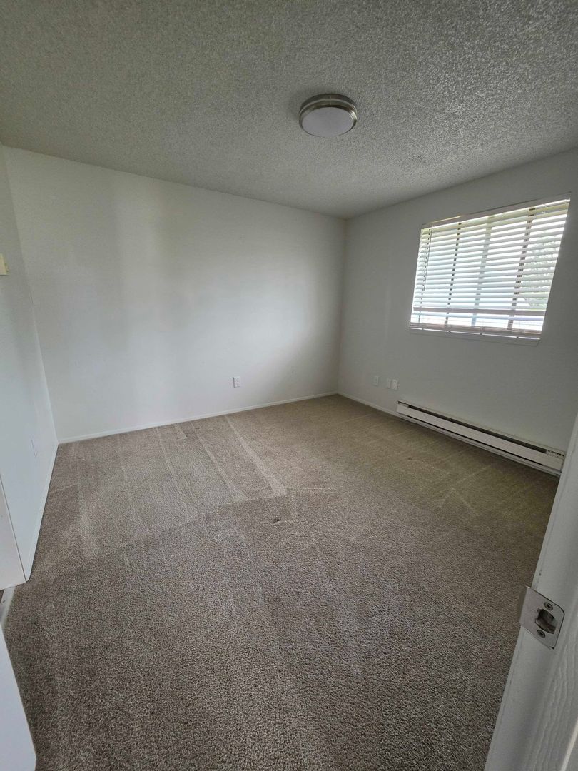 Arlington Apartment: 17313 Smokey Point Blvd