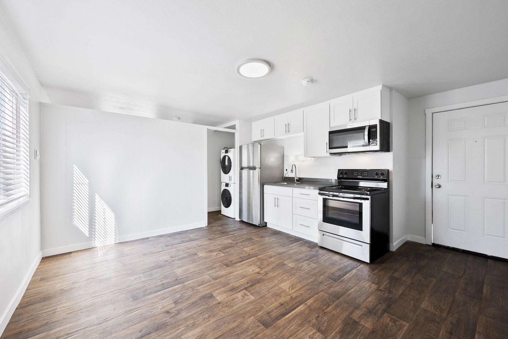 Seattle Apartment: 9252 17th Ave SW