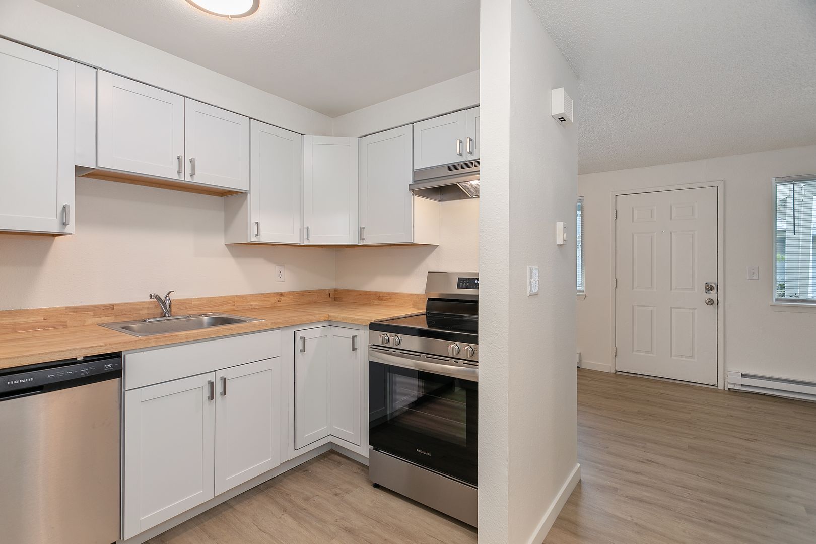 Bellingham Apartment: 621 32nd St