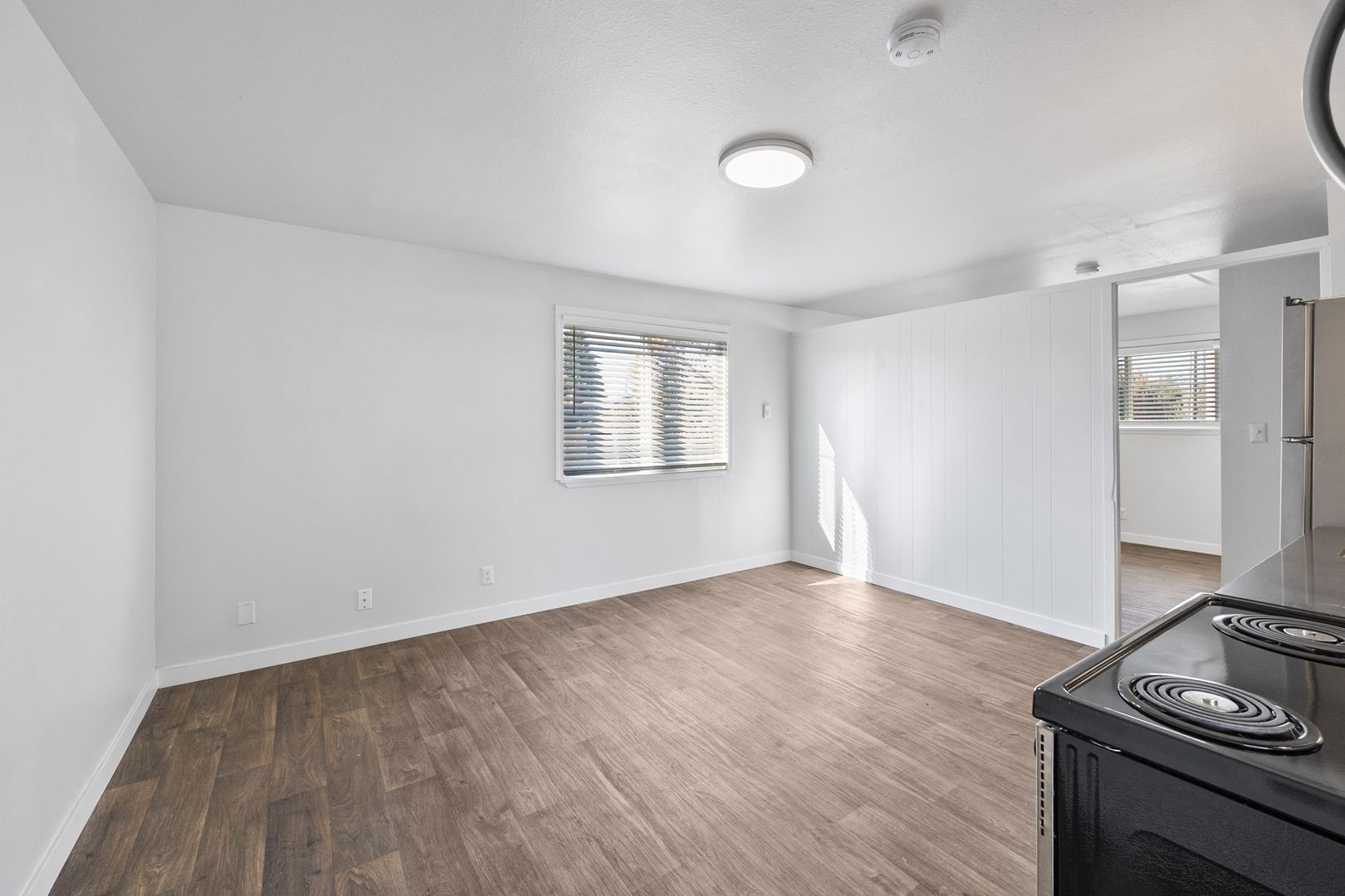 Seattle Apartment: 9252 17th Ave SW
