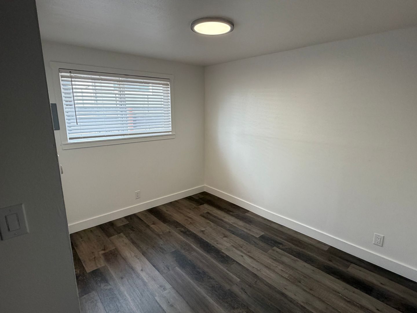 Seattle Apartment: 9252 17th Ave SW