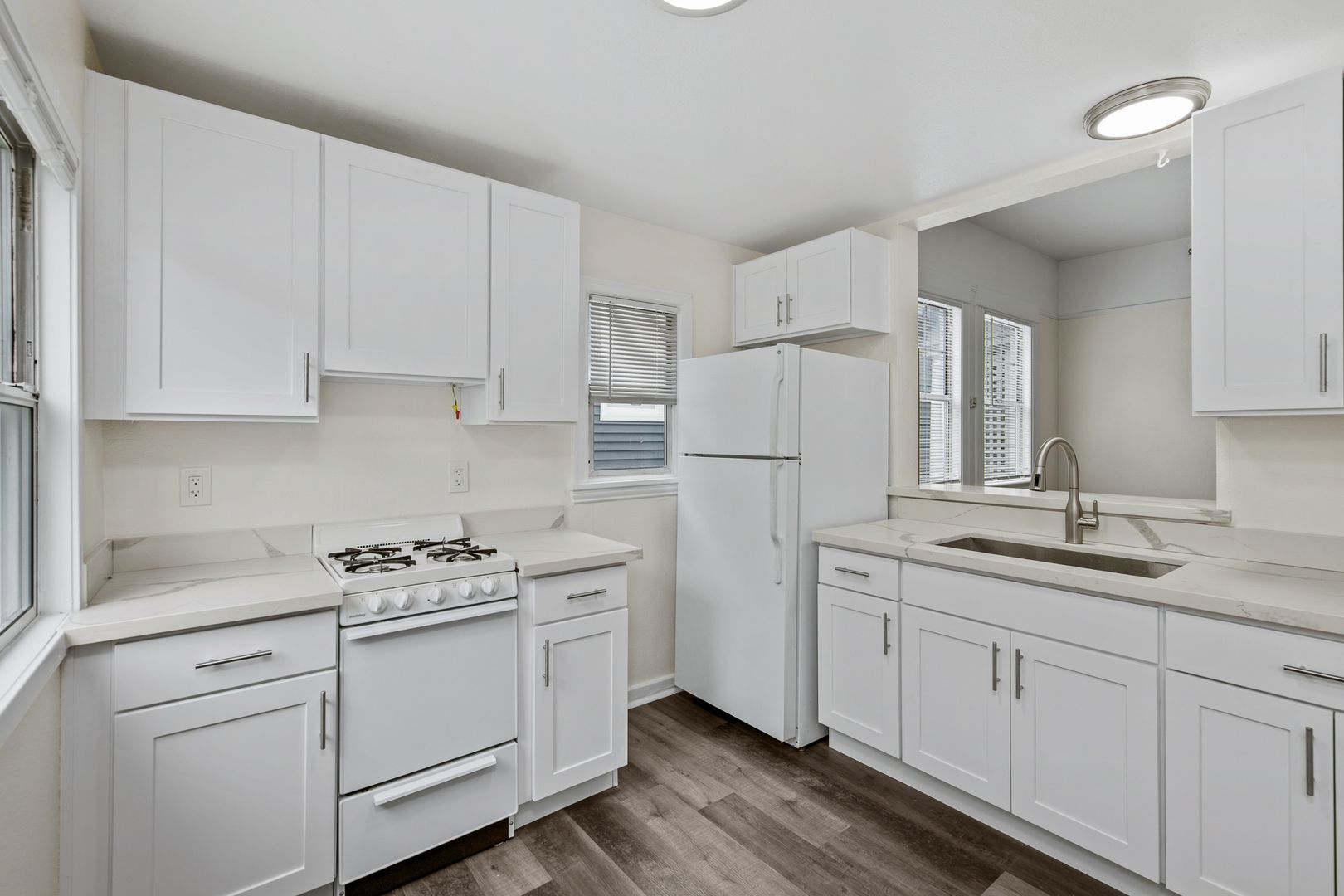 Seattle Apartment: 1832 14th ave