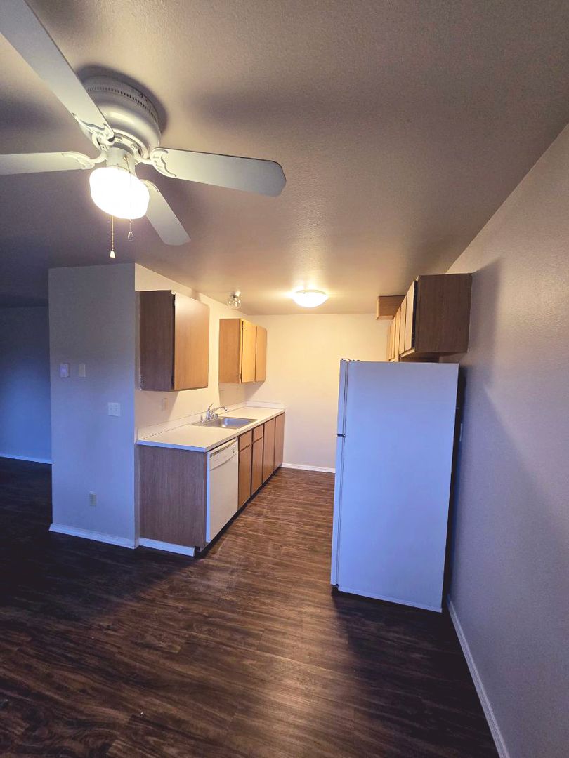 Bellingham Apartment: 258 E Bakerview Rd