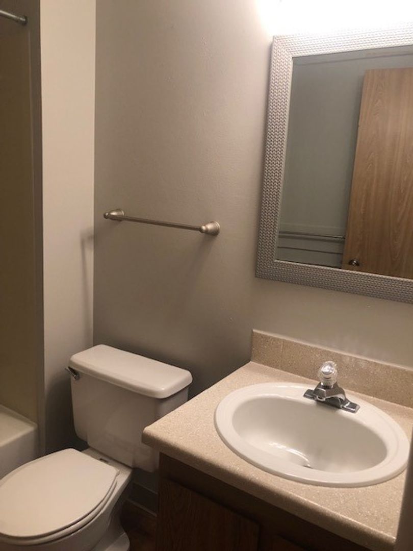 Spokane Apartment: 3915 W Randolph Road