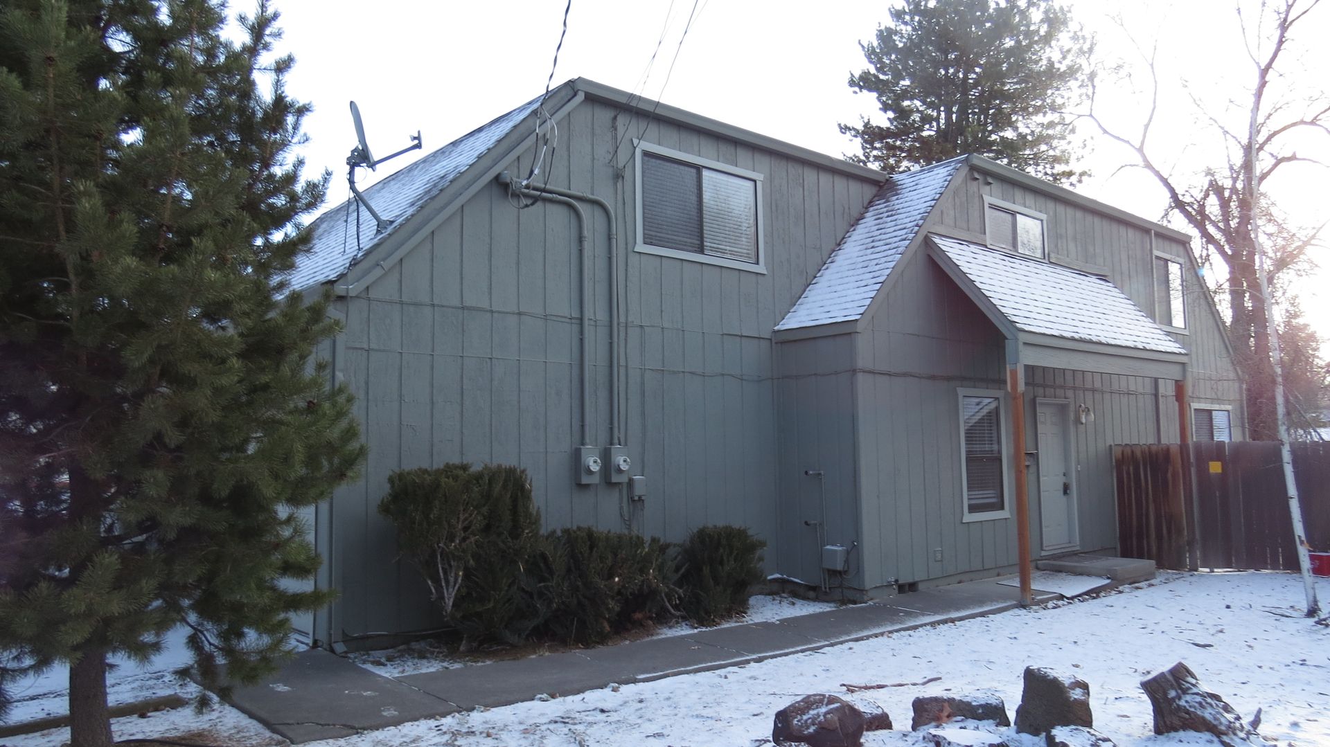 Bend Apartment: 414 Bond Street