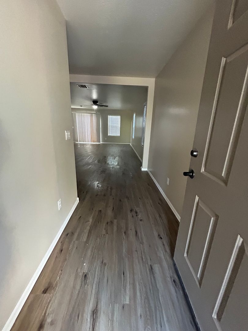 San Tan Valley House: 2488 E Meadow Lark Way