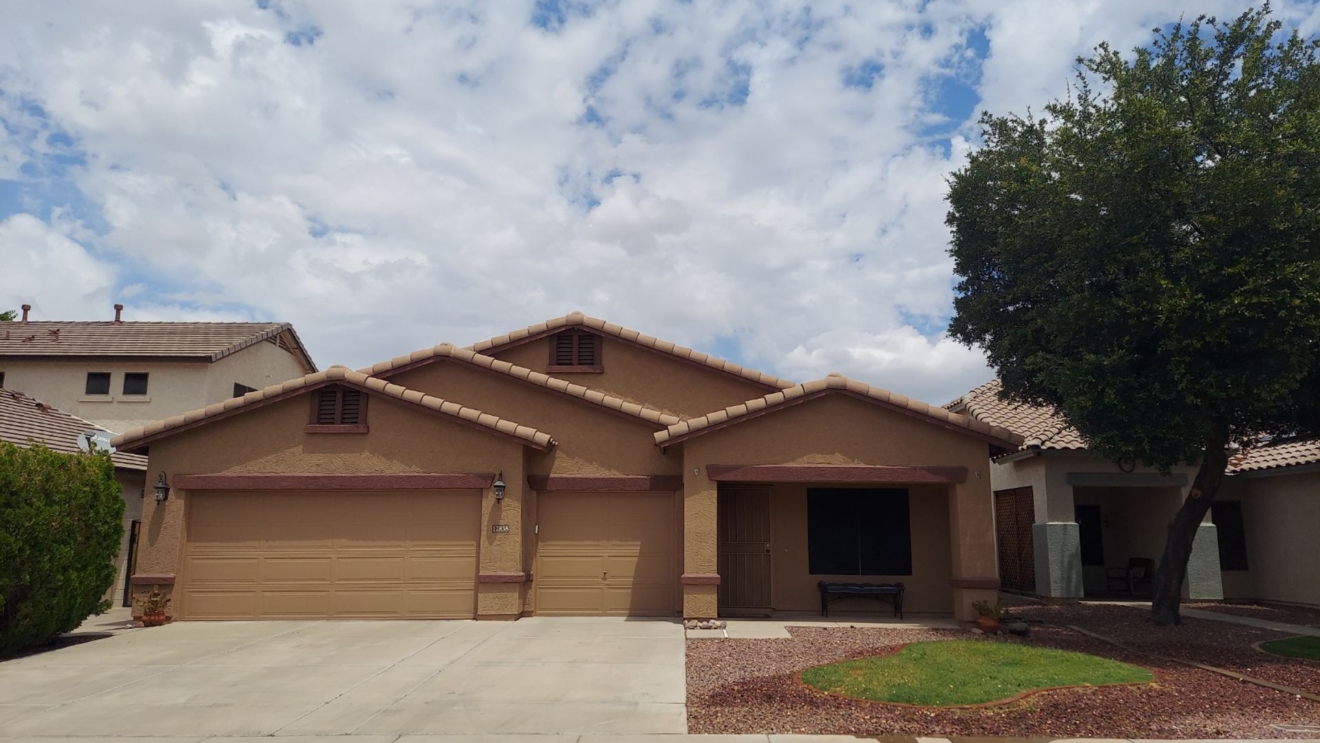 Avondale House: 12838 W Indianola Ave