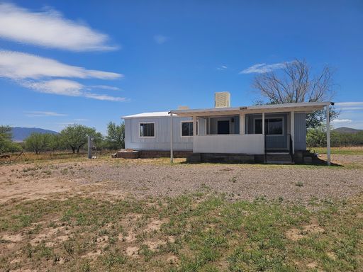 Quiet and comfortable just outside of Bisbee city limits