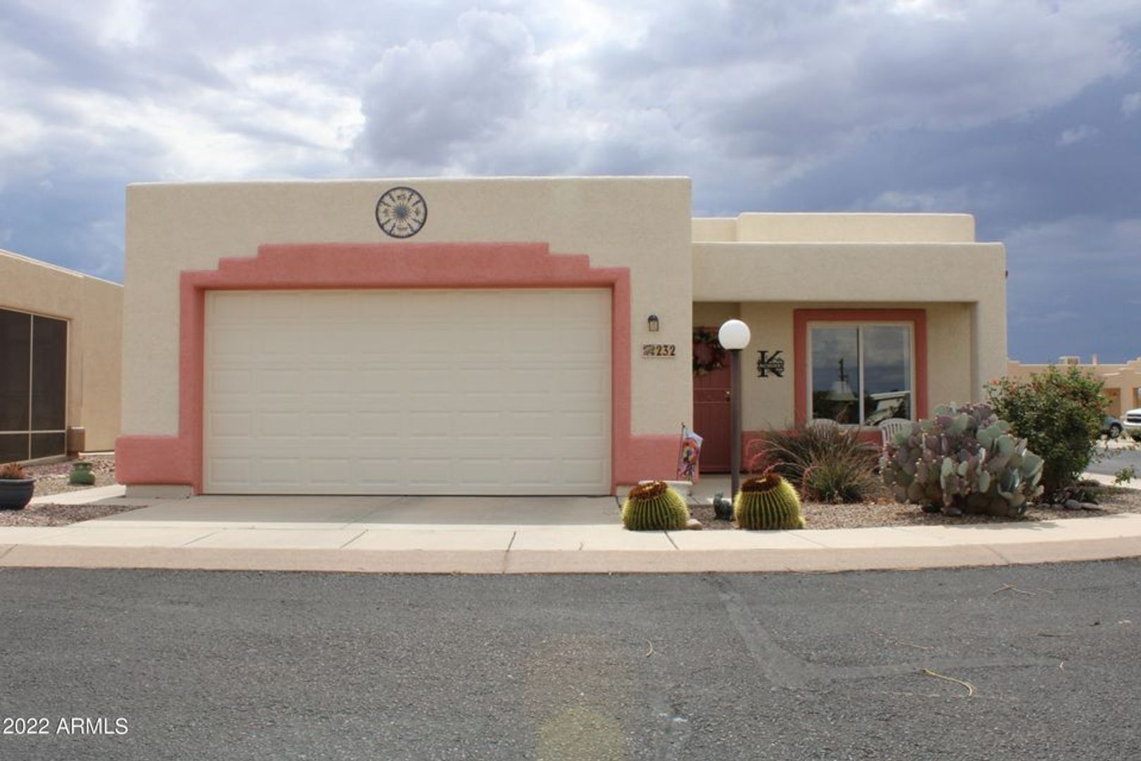 Sierra Vista House: 232 S Clubhouse Lane