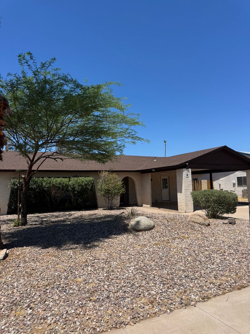 Mesa House: 1818 W. Portobello Ave