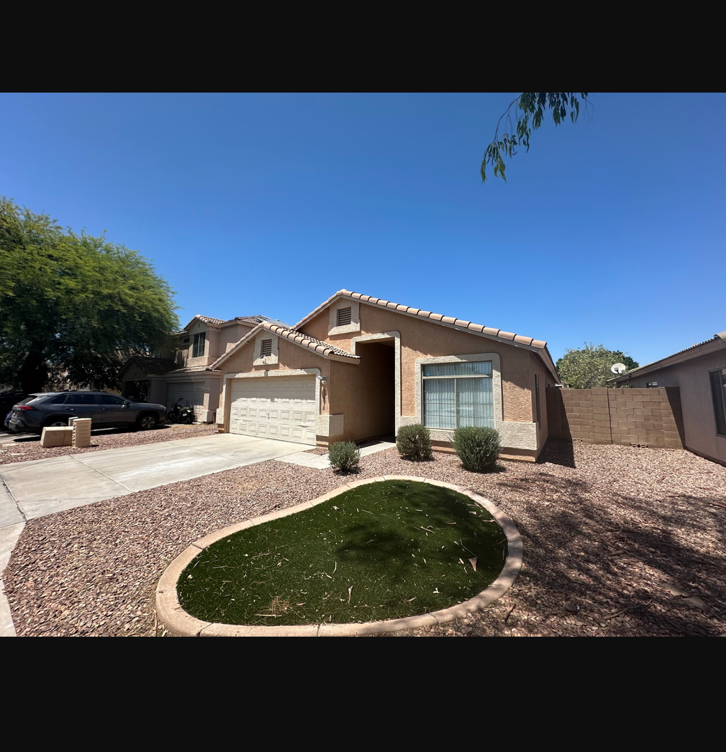 El Mirage House: 12710 W. ASH STREET