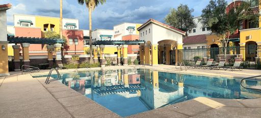 Great Downtown Chandler Location! Three Story Townhome! – photo 1