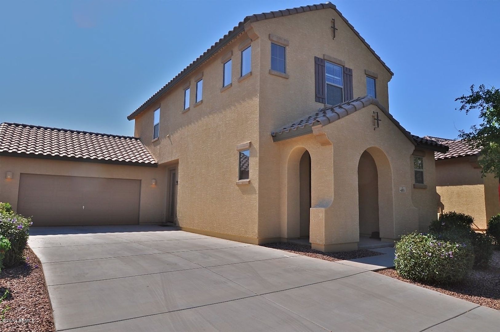 GILBERT House: 4185 E. WOODSIDE COURT