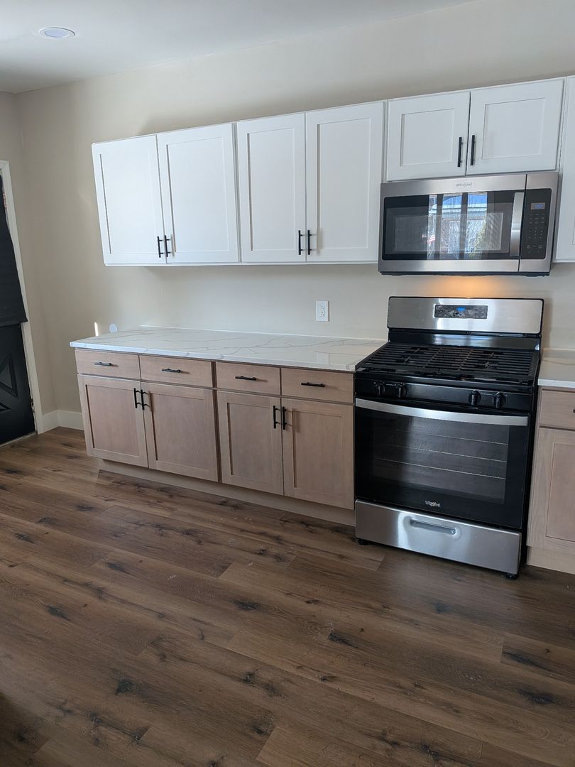 Scranton Apartment: 1043 Meade ave