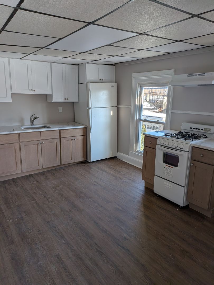 Scranton Apartment: 1216 Lafayette ST